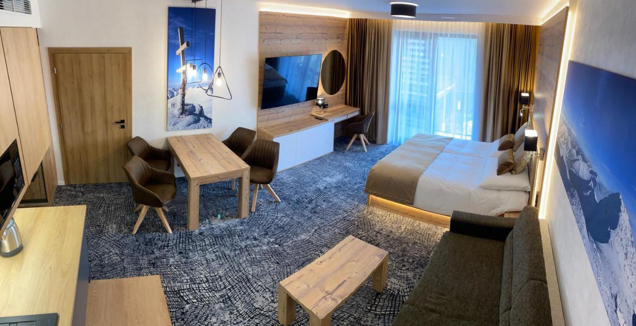 Luxusne Studia V Hoteli Akvamarin Besenova Bagian luar foto